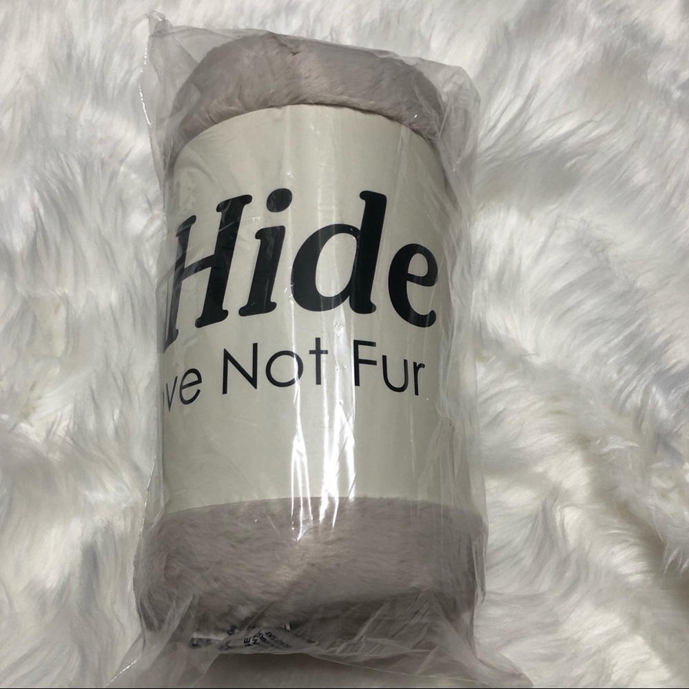 SEALED UnHide Lil' Marshmallow Faux Fur Blanket